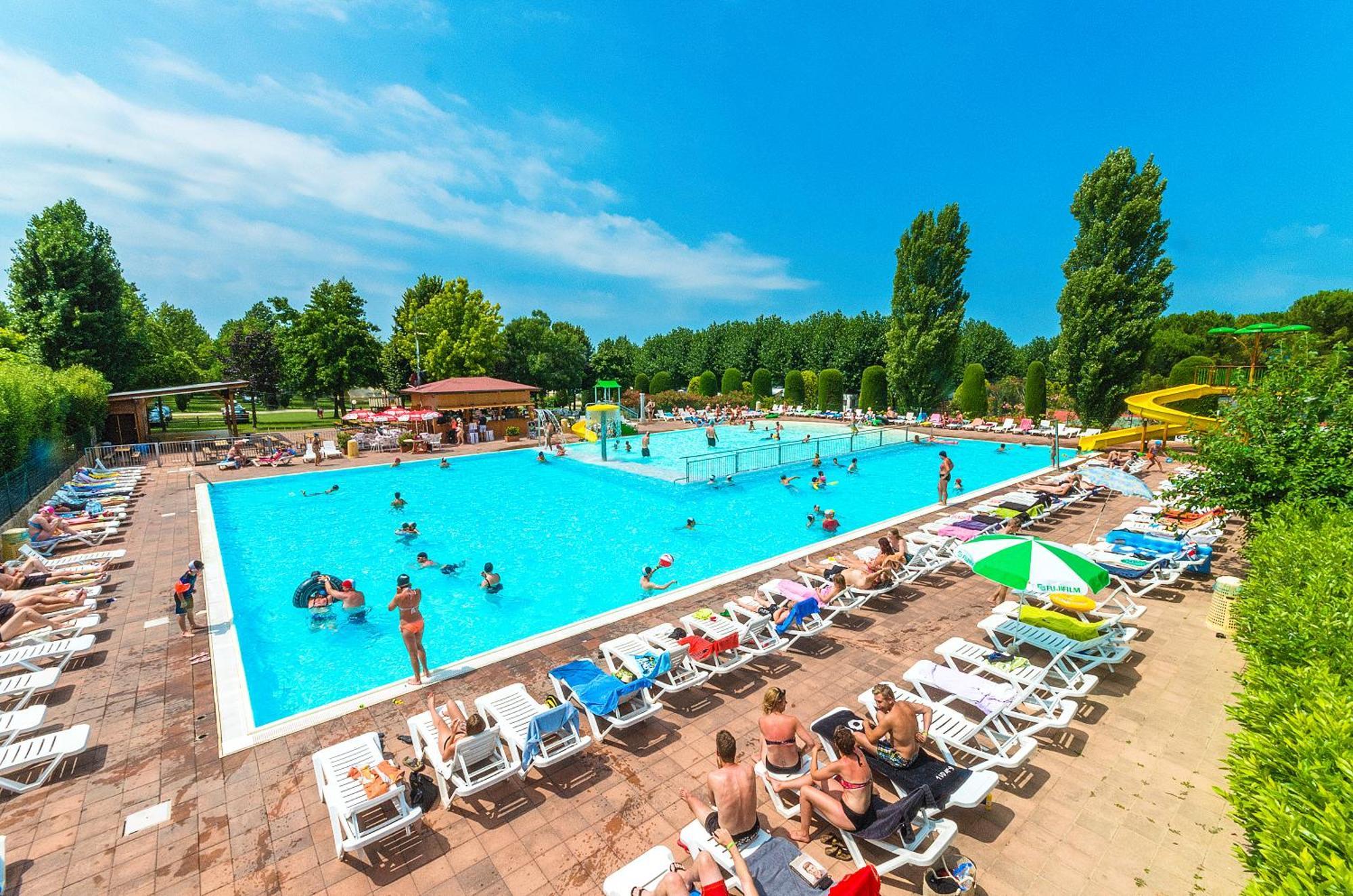 Готель Eurocampingpacengo Лацизе Екстер'єр фото